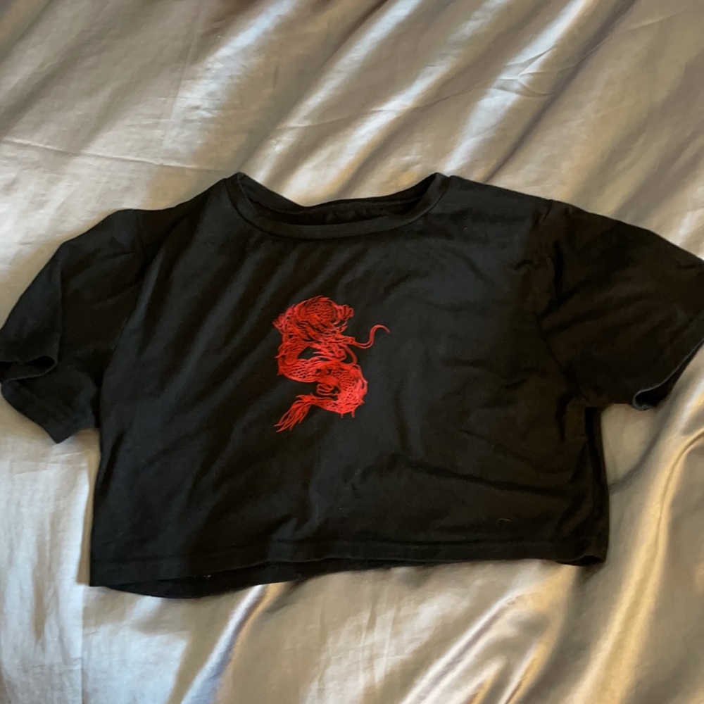 Black red dragon crop top